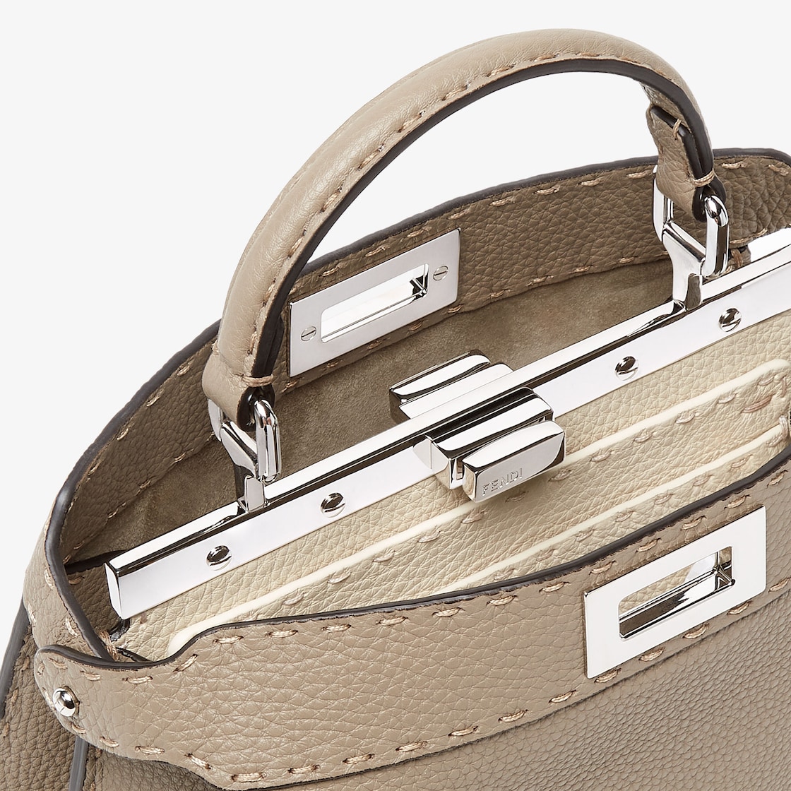 FENDI Peekaboo ISeeU Small Dove gray Selleria bag with 1254 hand-sewn topstitches - Image 5